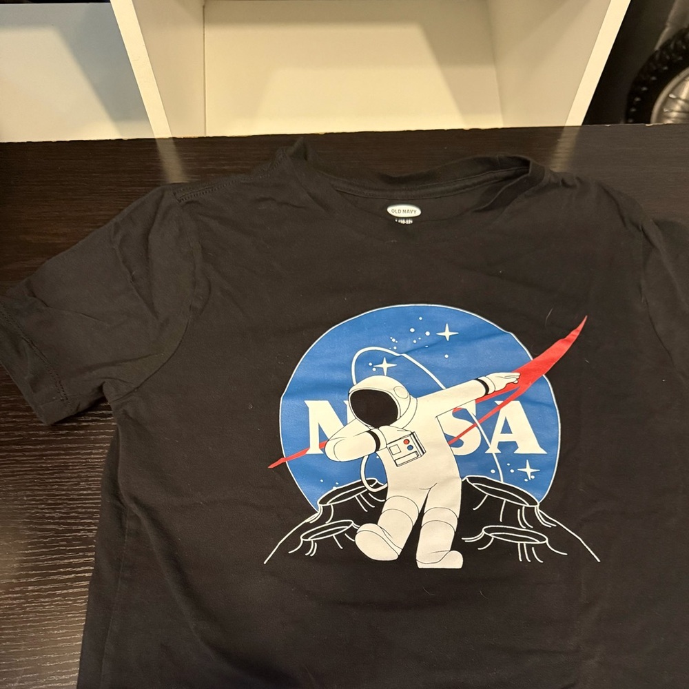 NASA astronaut crew neck graphic tee. Size Boys L (10-12) Old Navy tee